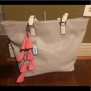 Apt 91 Gray purse with coral accent